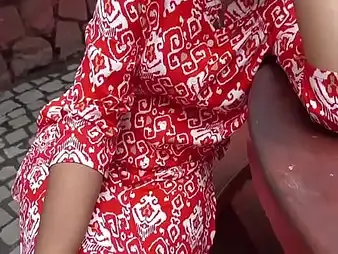 Hot Desi Indian Girl Shows off Her Cunny added to Mammaries with Hardcore Sexual intercourse