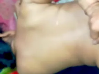 Tastey_neha_bhabhi & Luckyboyravi acquire their cock-squeezing booties romped stiff in a gung-ho Indian pic