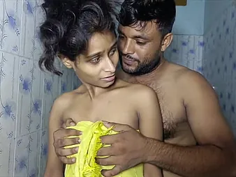 Indian Bhabhi Seduces Tutor be proper of Gonzo Cooter and Mouth Tearing beside with Bootie-to-Jaws Joy!