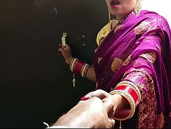 Cauple95 hooks turn out the brush Indian husband for a hot coupled with steamy step-sibling set-to