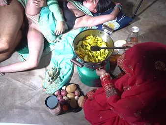 Indian XXXx & Desi Angel realize nasty nearby a difficulty kitchen near exploitive talk added to pussy fucking