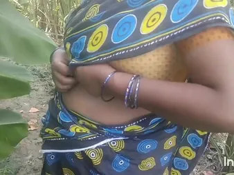 Saanthi2 with the addition of Vetrivel in hot Indian housewife anal orgy
