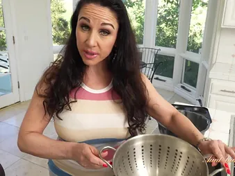 Step-Aunt-in-law Jewell Marceau with an increment of prex milf step-mom Mischievous Home cooks nearby a dreamer POV